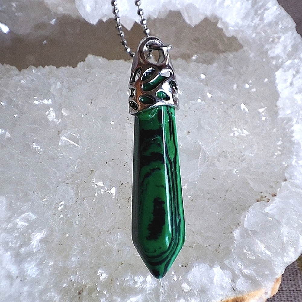 Man Made Malachite Glass Emerald Green Wood Grain Bullet Necklace Adult Jewels